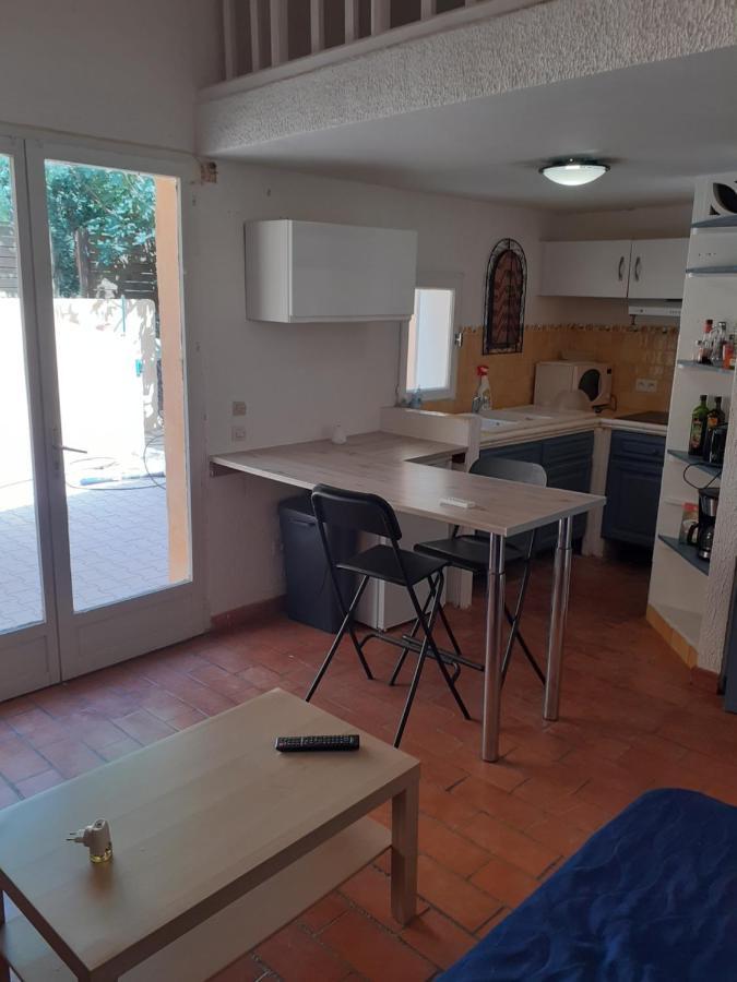 Appartement T1 Hyères Екстериор снимка